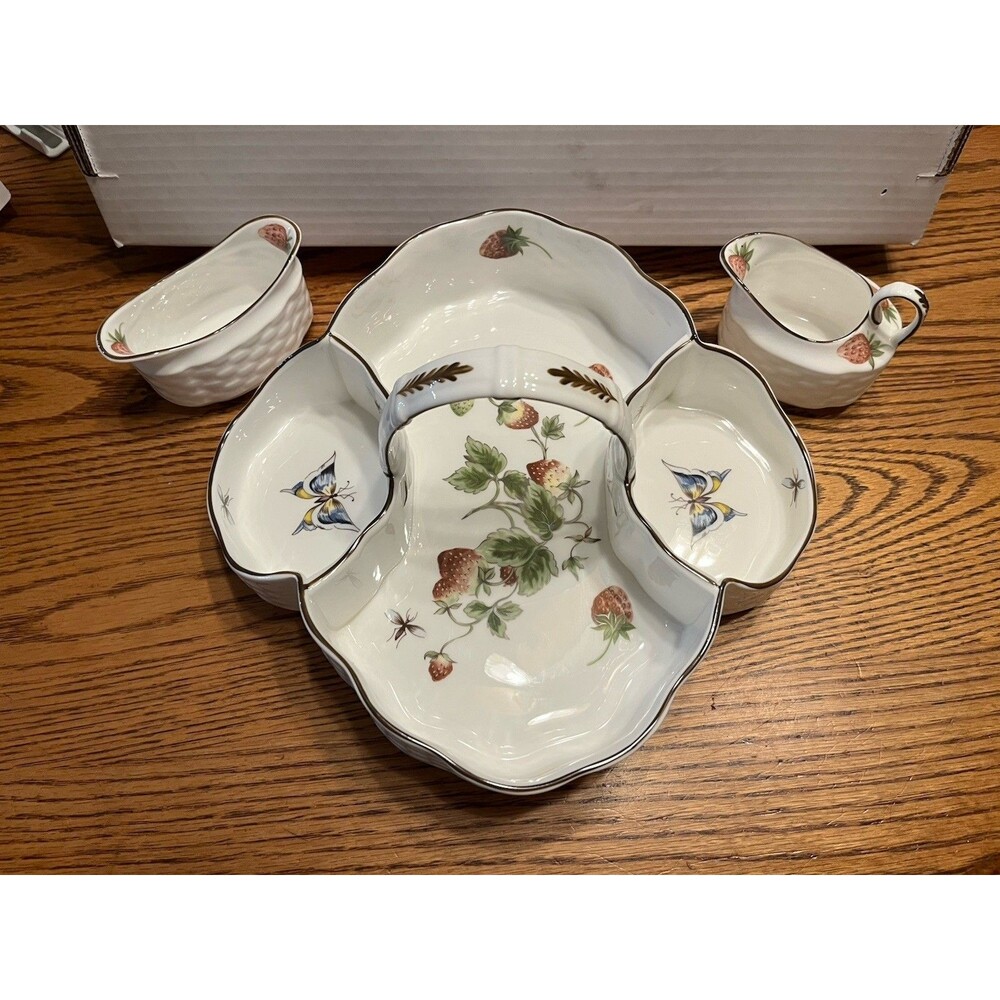 Coalport Bone China 3-Piece Set 'STRAWBERRY BASKET' w/SUGAR BOWL & CREAMER - Picture 2 of 8